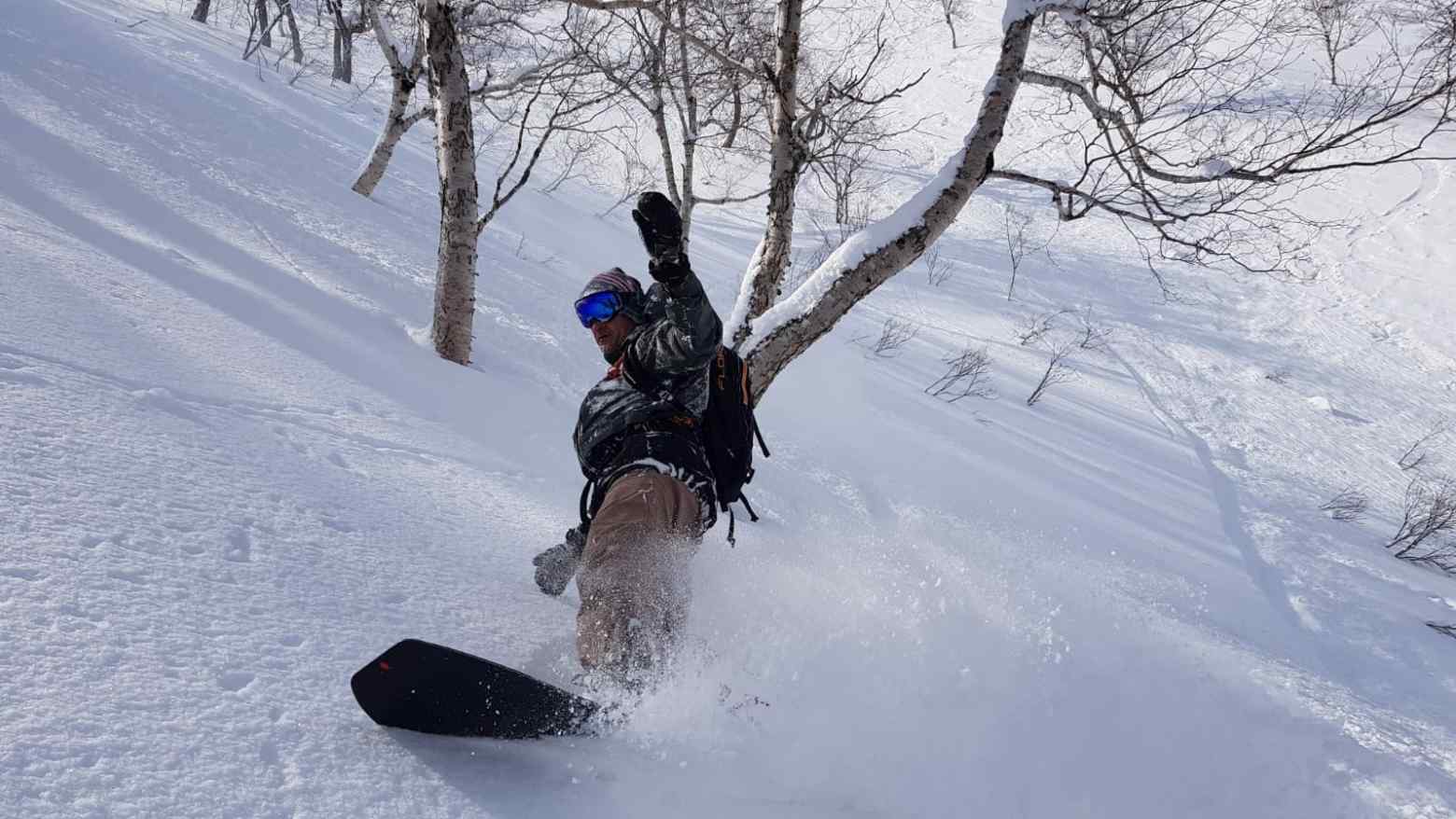 Niseko-HBC-skier (John).jpg